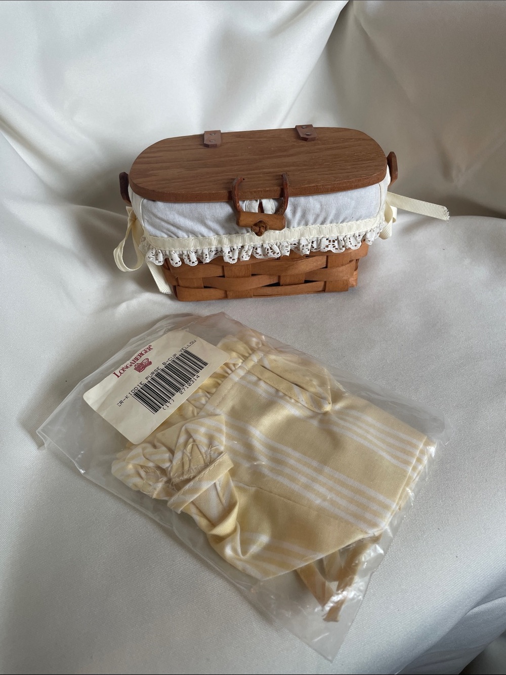 Longaberger Kiddie purse with extra liner